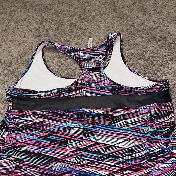 Fabletics Vibrant Patterned Racerback Tank Top - Picture 4 of 4